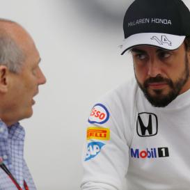 2015-Bahrain-GP-Ron-and-Fernando.jpg
